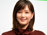 本田翼の年収はどのくらい？その収入源と驚きの総額に迫る