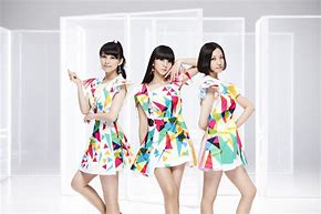 Perfume（パフューム）の年収はどのくらい？音楽活動と収入源を徹底解説