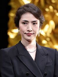 天海祐希の年収は？女優・元宝塚トップスターの収入源を徹底解説！